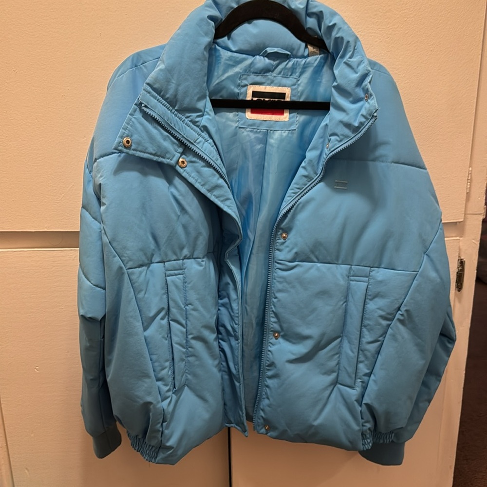 Levi’s ✨Blue Puffer Jacket - Picture 2 of 6
